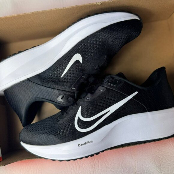 H119 - SIZE 6.5 WOMENS NIKE QUEST 6 BLACK/ WHITE FD6034 001 - Picture 6 of 10